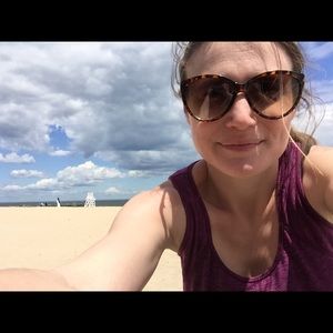 Meet your Posher, Emily